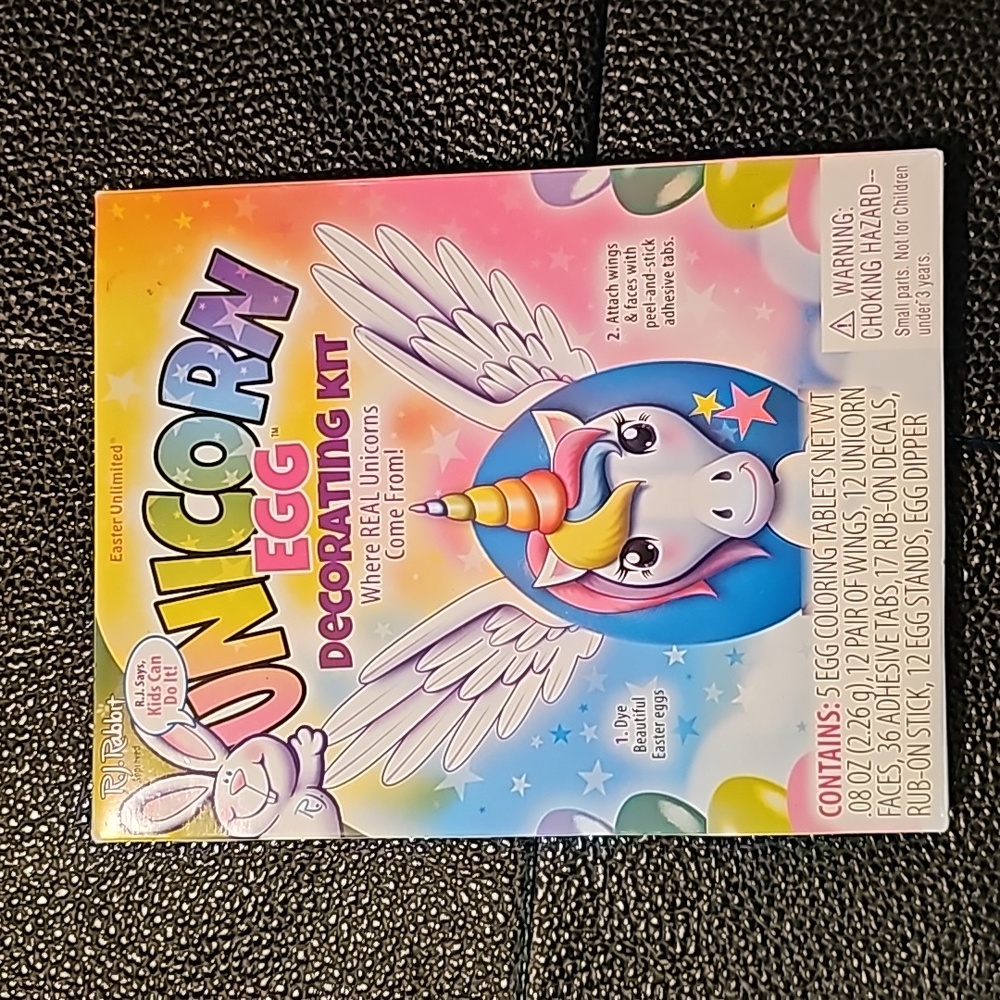 Easter Unlimited Unicorn Easer Egg Decorating Kit and Plastic Eggs